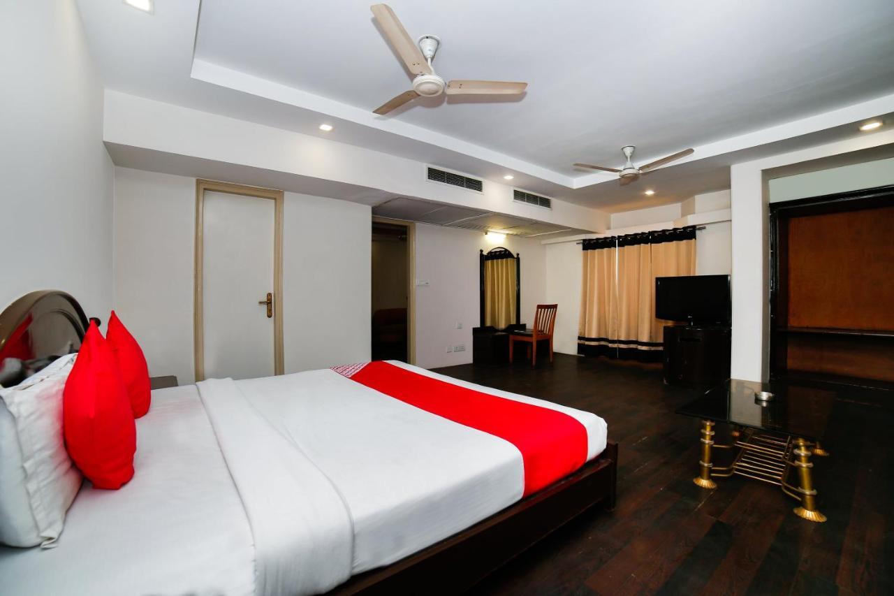 גוואליור Hotel Shelter מראה חיצוני תמונה