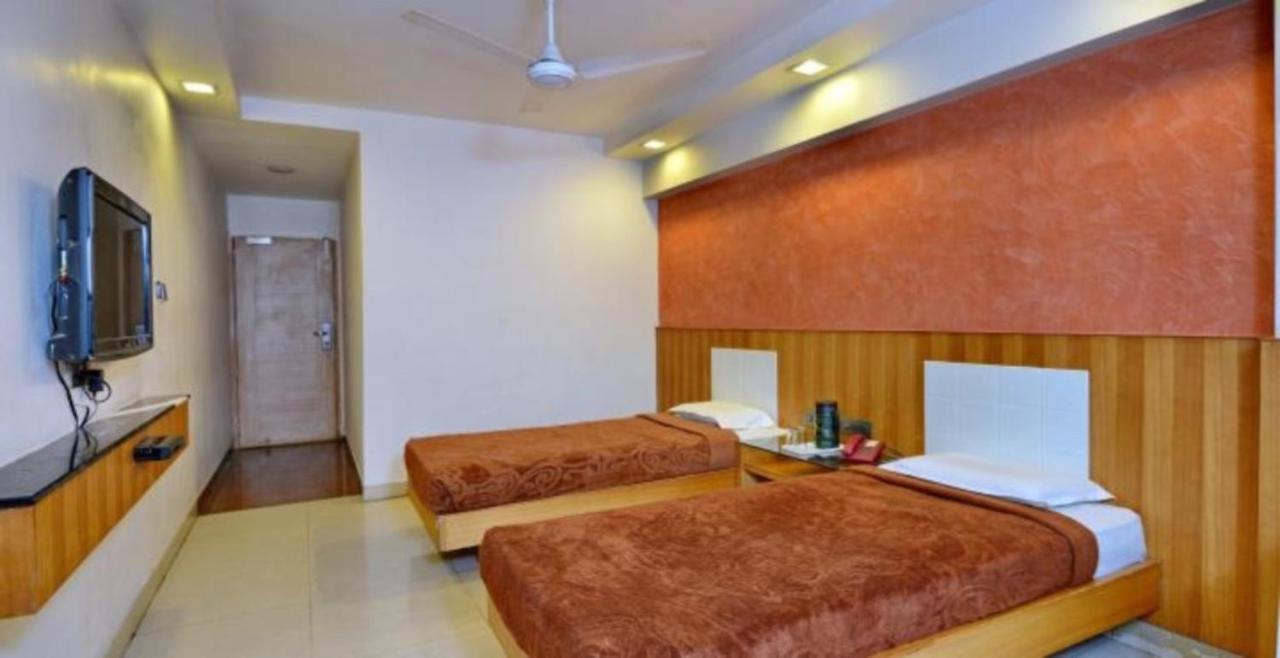 גוואליור Hotel Shelter מראה חיצוני תמונה