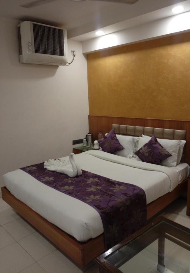 גוואליור Hotel Shelter מראה חיצוני תמונה